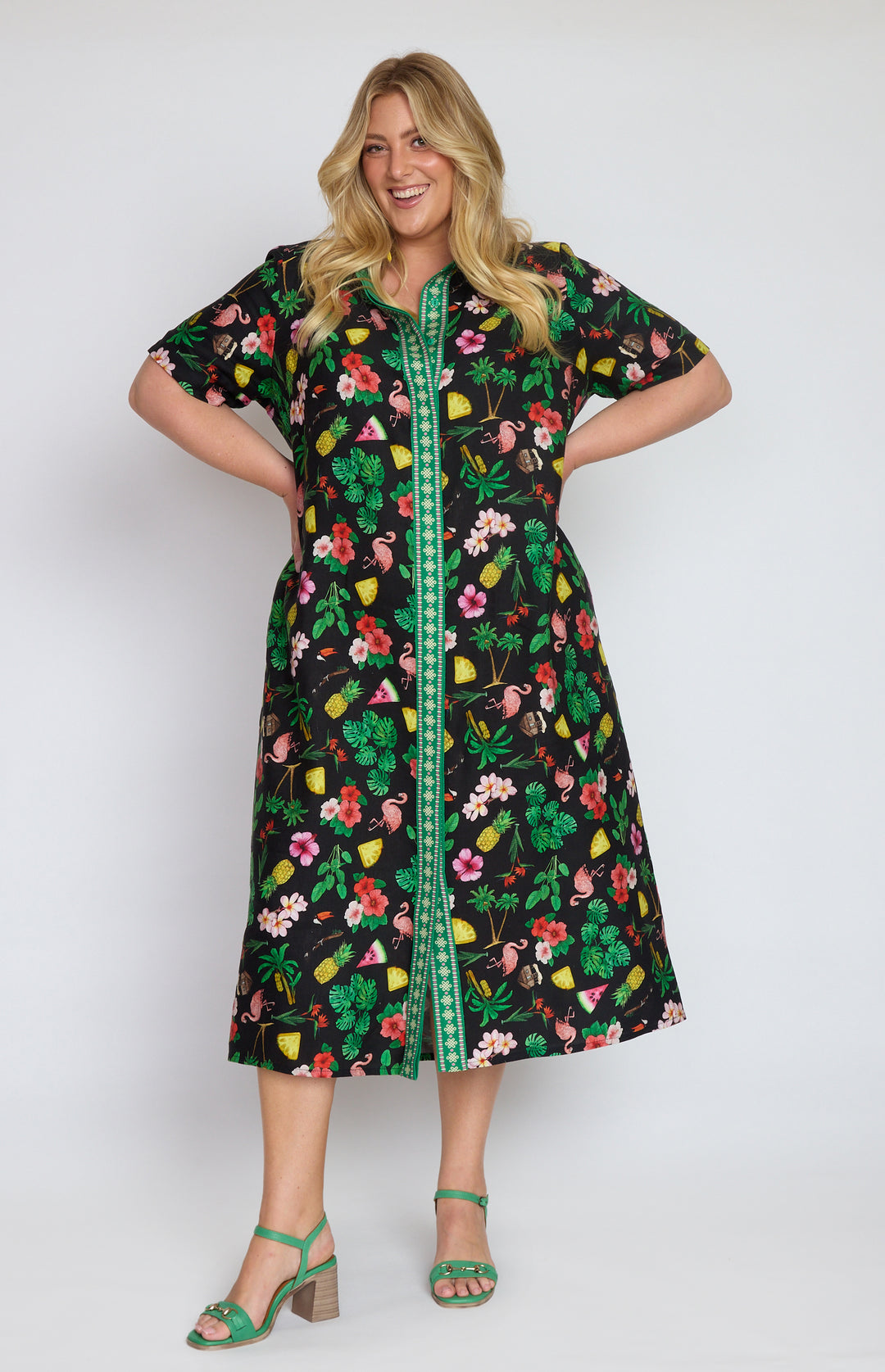 Maya Shirt Dress in hello sunshine black