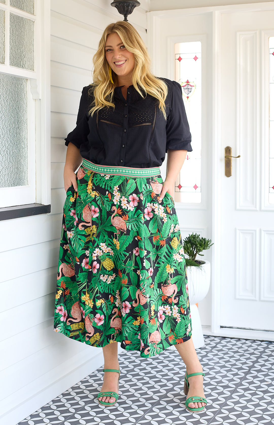 Bella Skirt in hello sunshine black