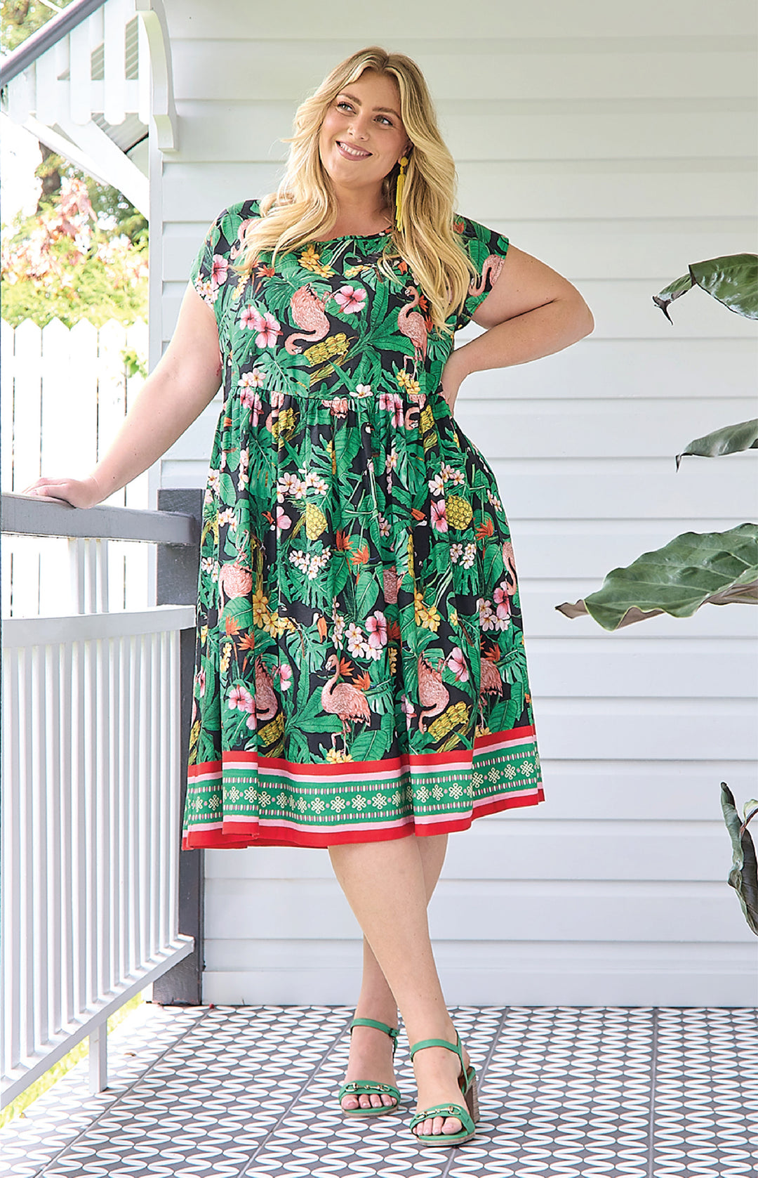 Holiday Dress in hello sunshine black