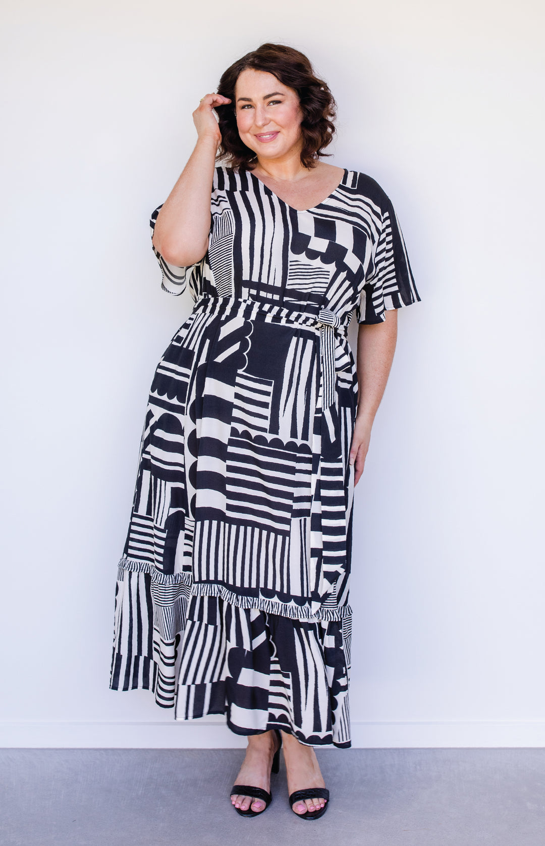 Maldives Midi Dress in seeing stripes black