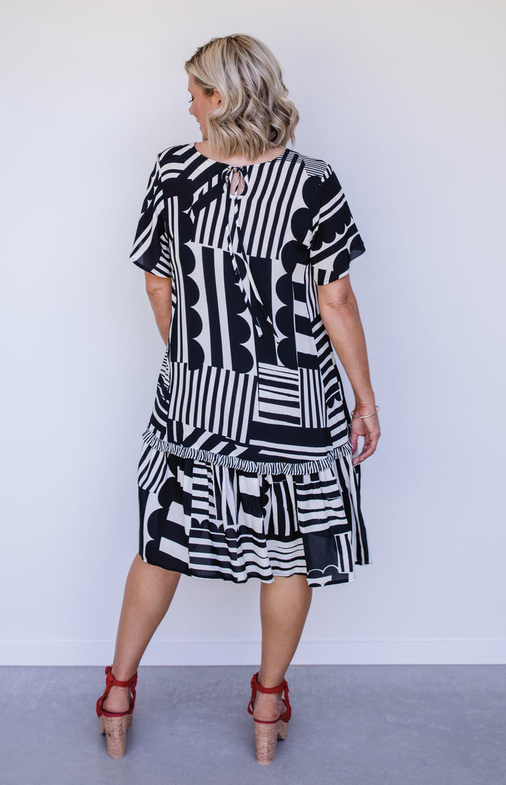 Maldives Mini Dress in seeing stripes black