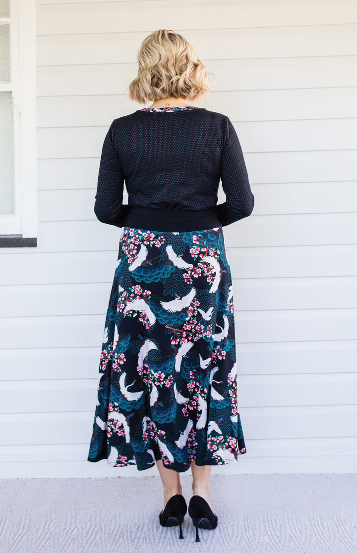 Bamboo Must Have Skirt in birds of a feather black