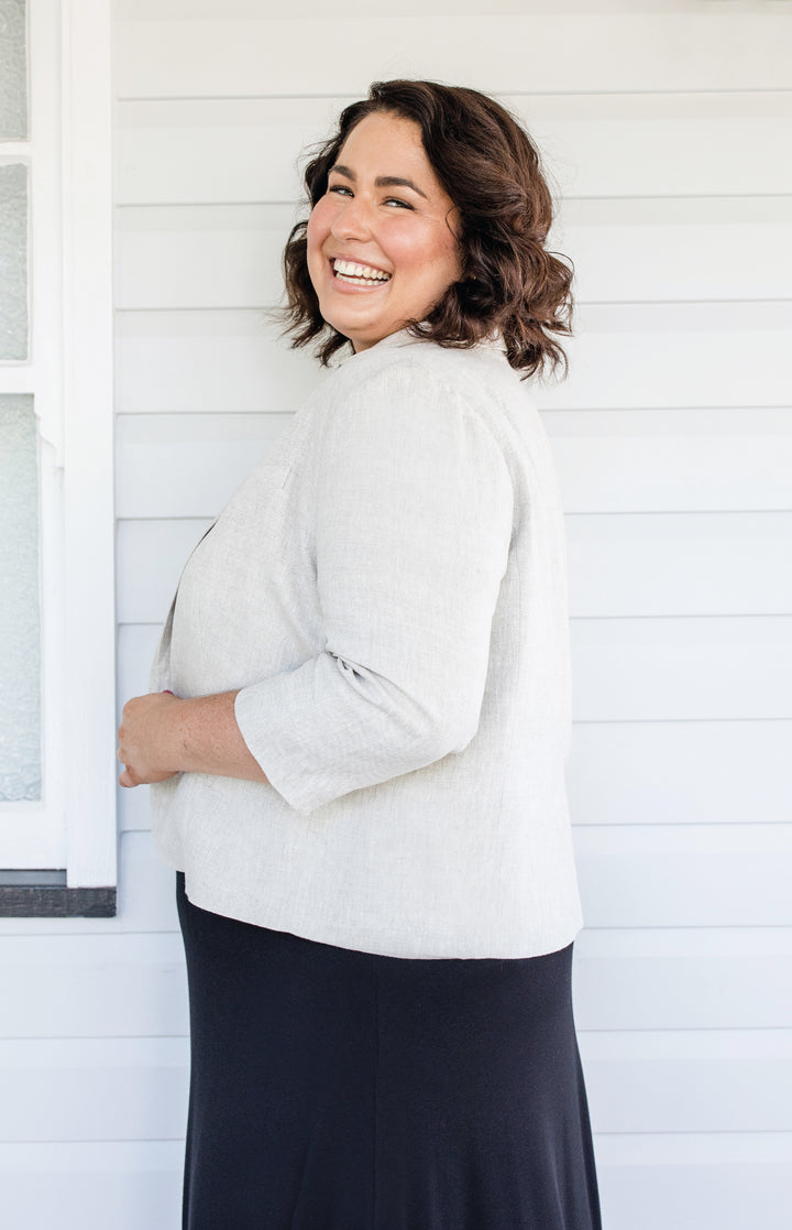 Perfect Linen Blazer in oatmeal