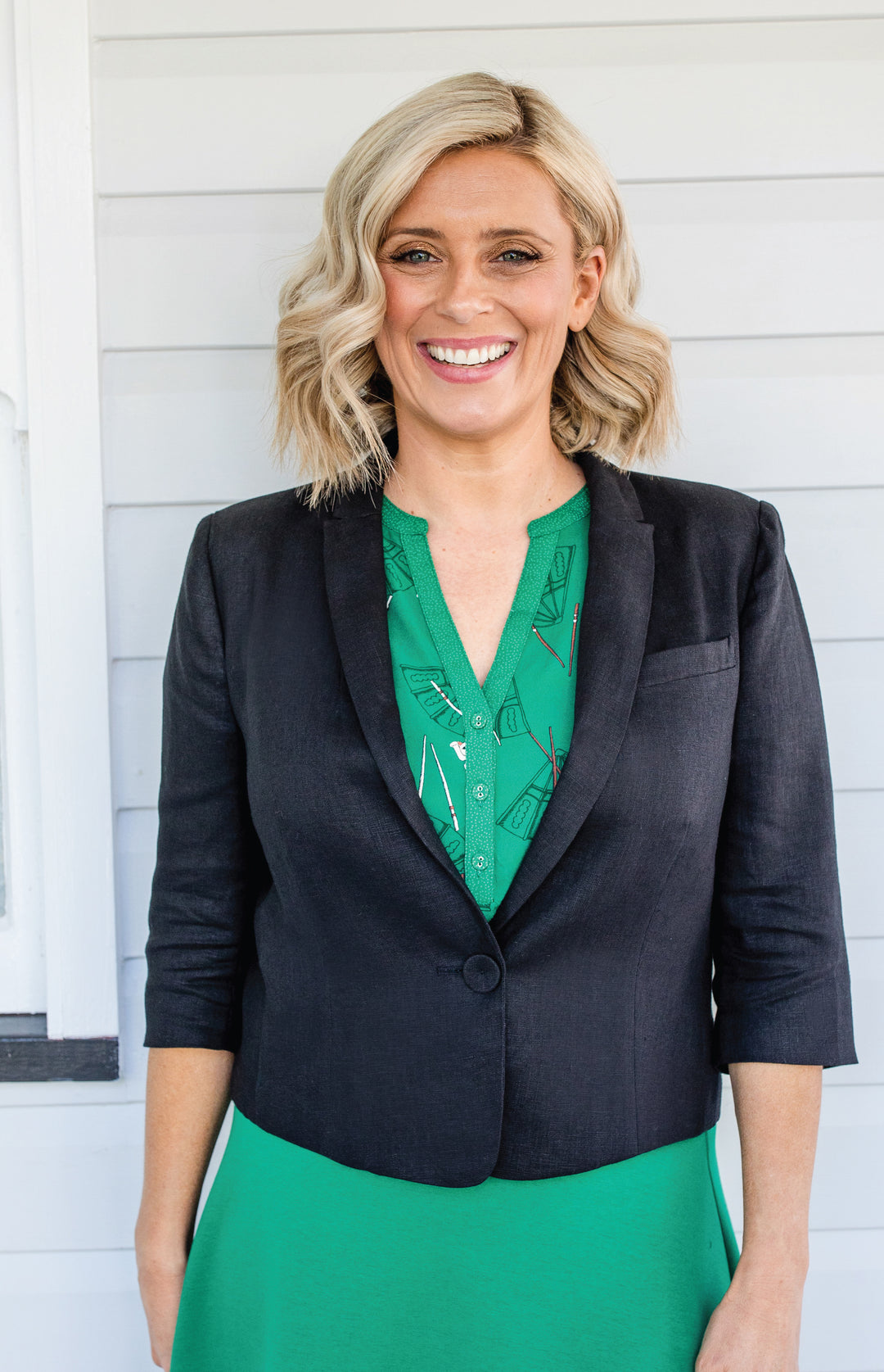 Perfect Linen Blazer in black