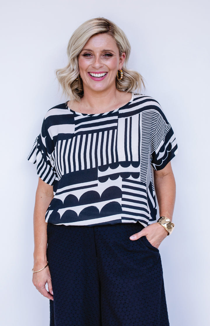 Poppy Top in seeing stripes black