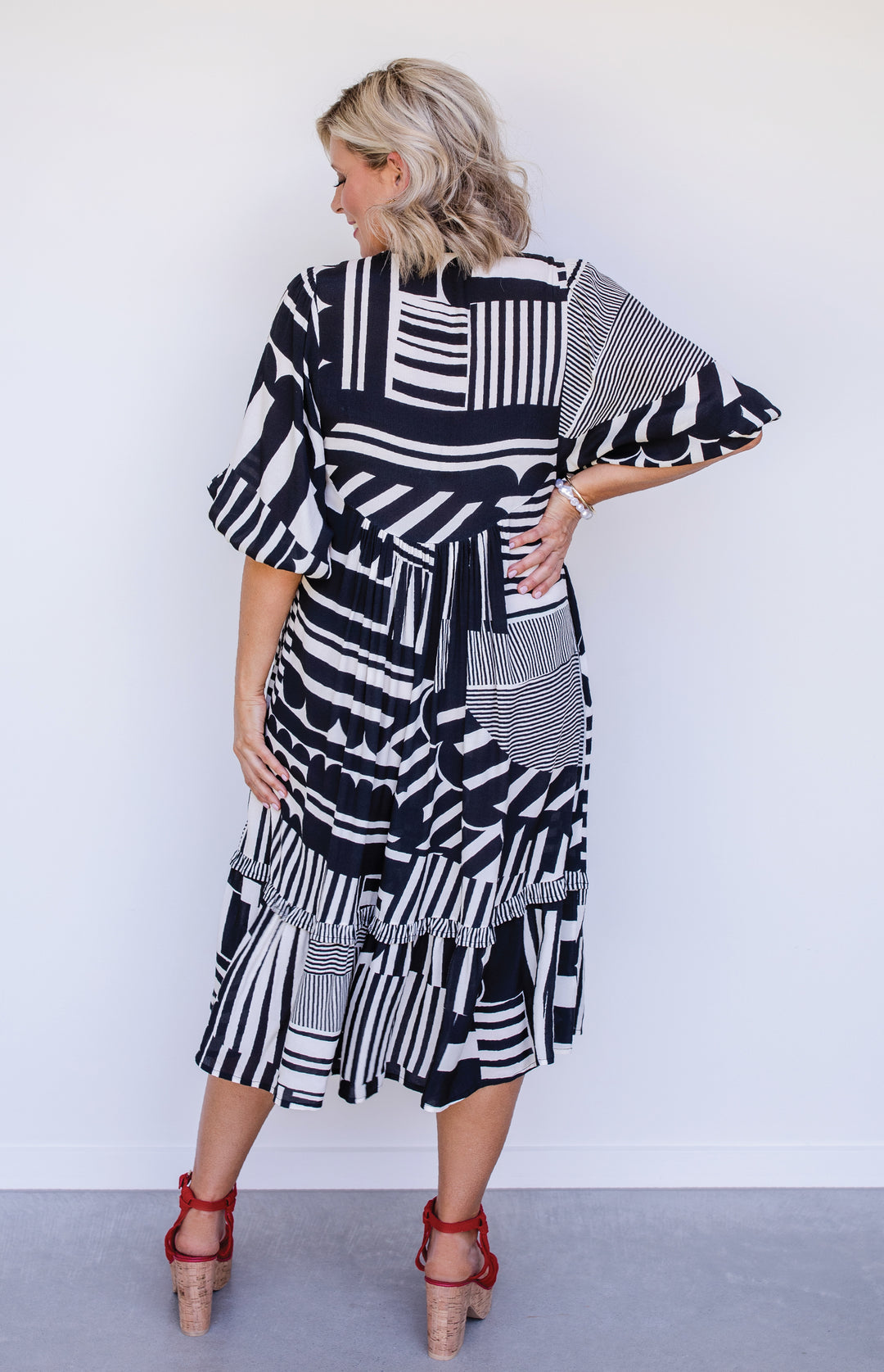 Portofino Midi Dress in seeing stripes black