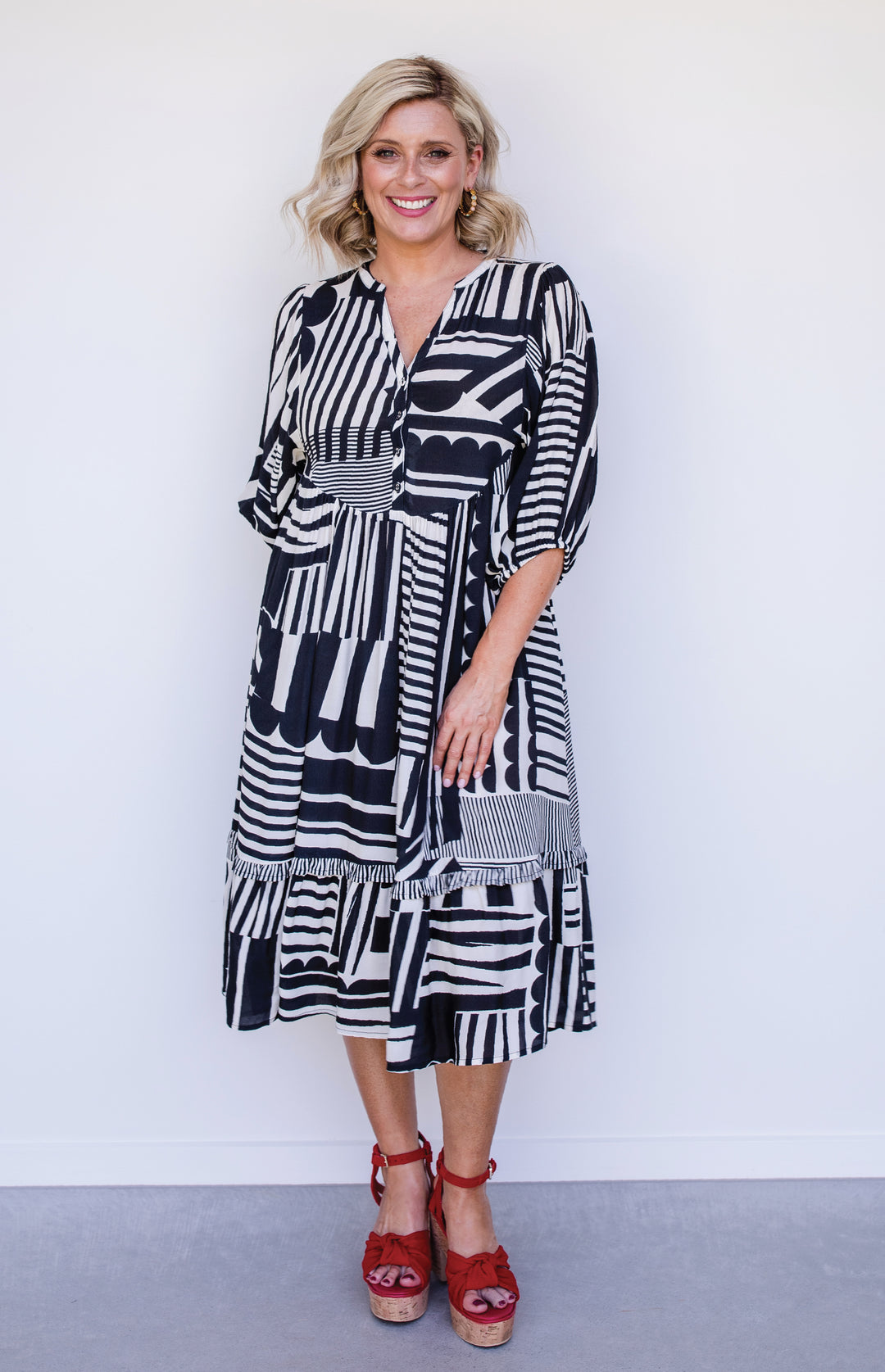 Portofino Midi Dress in seeing stripes black