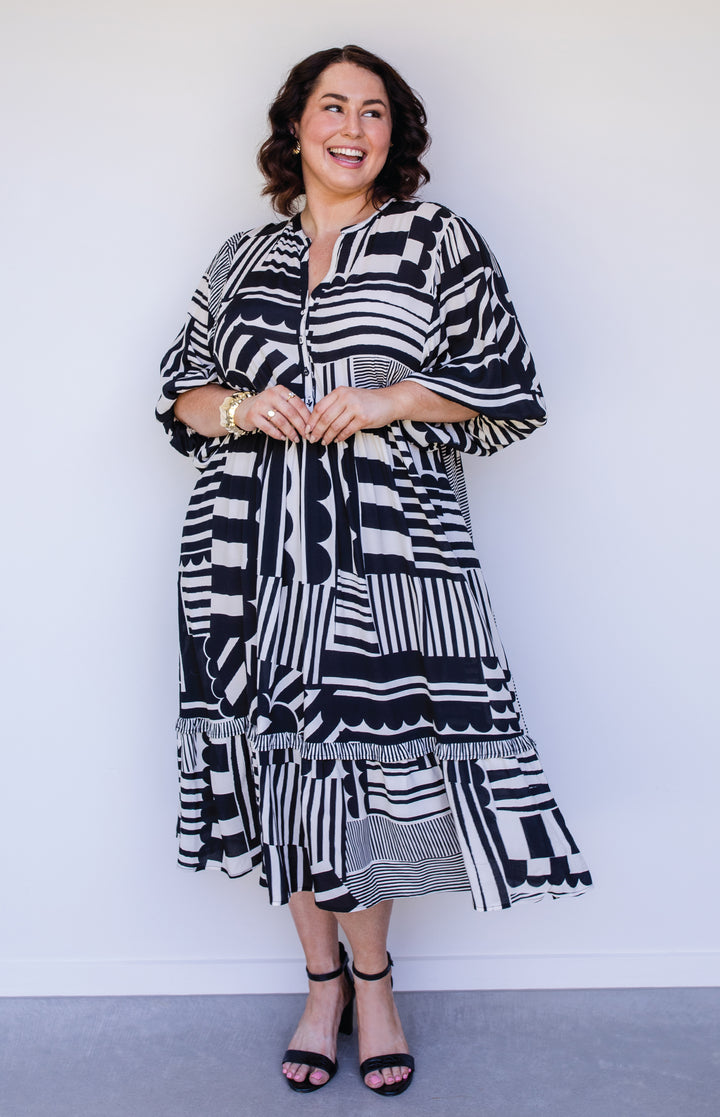 Portofino Midi Dress in seeing stripes black